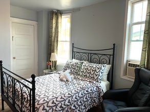 5023 Spruce St in Philadelphia, PA - Building Photo - Building Photo