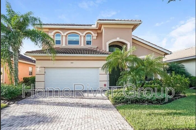 1661 Birdie Dr in Naples, FL - Building Photo