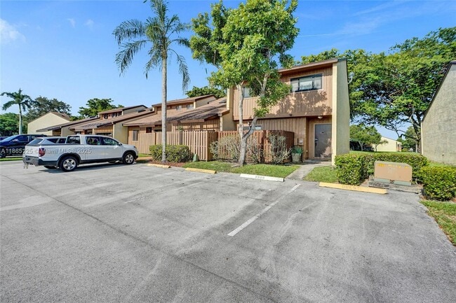 4163 SW 85th Ave in Davie, FL - Building Photo - Building Photo