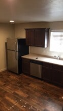 228 N 680 E in Vineyard, UT - Foto de edificio - Building Photo