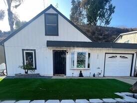 1862 Hanford Dr in San Diego, CA - Building Photo