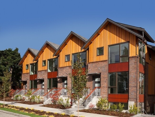 property at 6522 32nd Ave NE