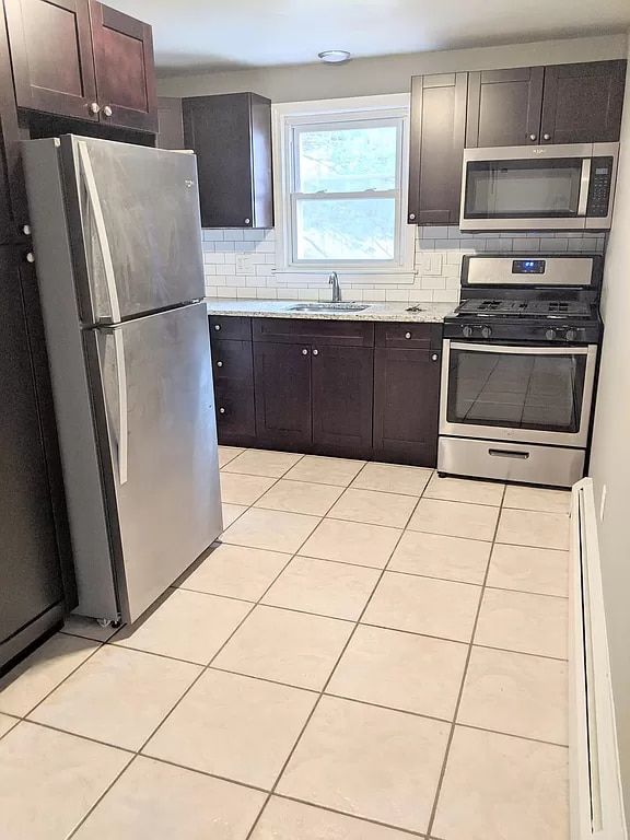 41 Gould Dr in East Hartford, CT - Foto de edificio - Building Photo