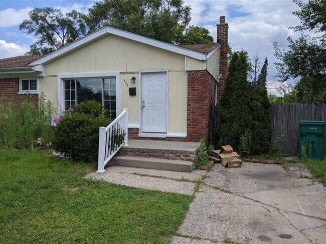 property at 633 Nash Ave