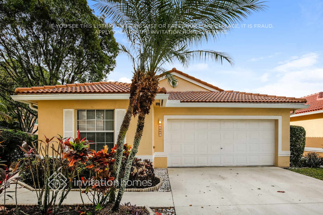 10890 NW 46th Dr in Coral Springs, FL - Foto de edificio