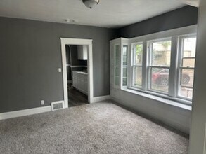 11618 Angelus Ave in Cleveland, OH - Foto de edificio - Building Photo