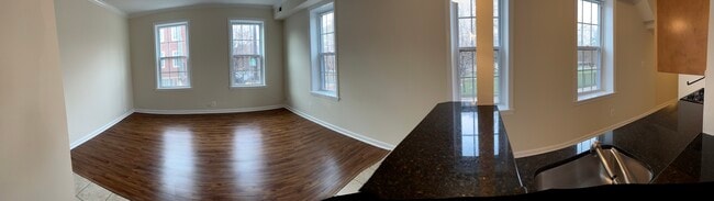 340 Lombard St, Unit Floor 2 in Philadelphia, PA - Building Photo - Building Photo