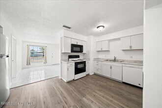 3300 Carnegie St in Titusville, FL - Building Photo - Building Photo