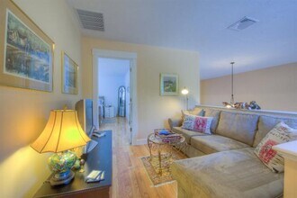 9 Aspen Rd in Bourne, MA - Building Photo - Building Photo