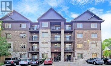 208 Bold St in Hamilton, ON - Building Photo - Building Photo