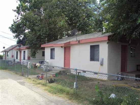 11273 Garden Hwy in Yuba City, CA - Building Photo