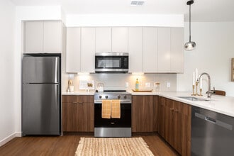 Park Monroe in Columbus, OH - Foto de edificio - Interior Photo