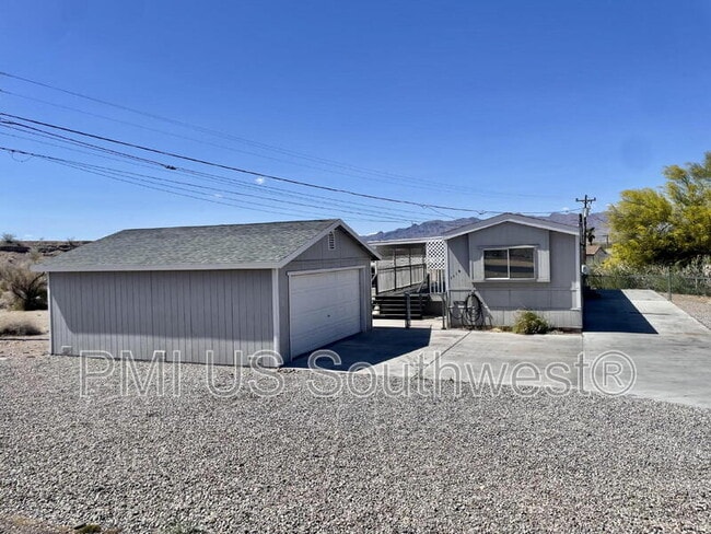 1410 Mohave Cir in Bullhead City, AZ - Building Photo - Building Photo