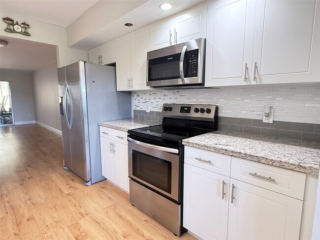 property at 550 SW 137th Ave