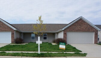 2351 Hopkins Dr in West Lafayette, IN - Building Photo