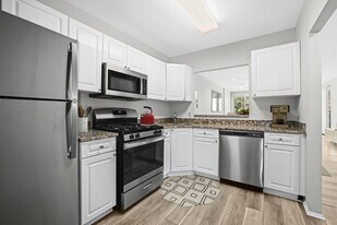 Powder Mill Heights in Morris Plains, NJ - Building Photo