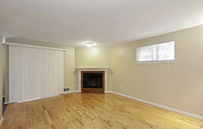 1127 N 198th St in Shoreline, WA - Building Photo - Building Photo