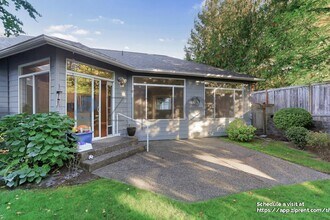 24357 SE 4th Ct in Sammamish, WA - Building Photo - Building Photo