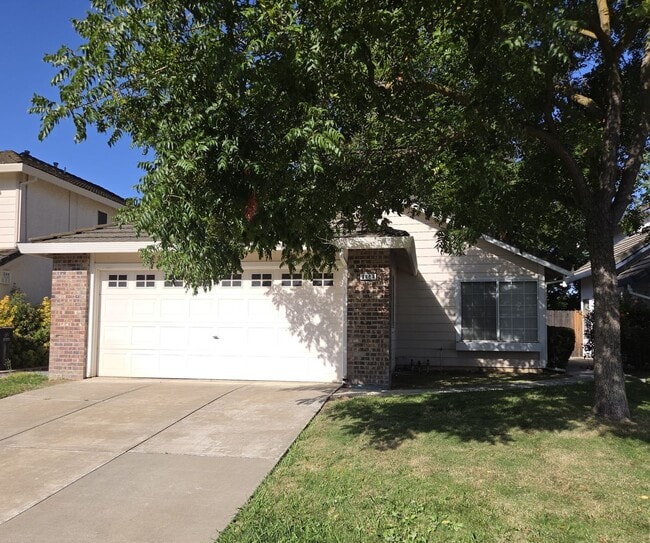 8868 Gemwood Way