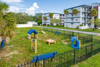 Sunbay Apartments in Holiday, FL - Building Photo - Building Photo