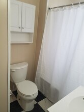 460 Nebraska Ave in Pontiac, MI - Building Photo - Building Photo