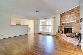 6348 Juneau Rd in Fort Worth, TX - Foto de edificio - Building Photo