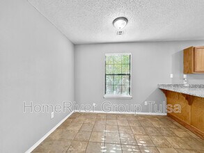 20957 East 35th Pl S in Broken Arrow, OK - Foto de edificio - Building Photo