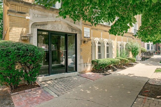 3449 N Elaine Pl in Chicago, IL - Foto de edificio - Building Photo
