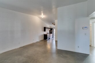 1803 Discus Dr in Las Vegas, NV - Building Photo - Building Photo