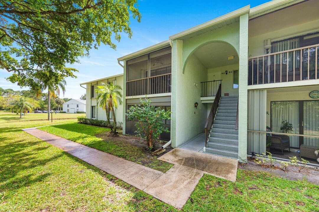 3618 Alder Dr in West Palm Beach, FL - Building Photo