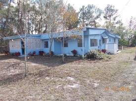 11606 Huggins St in Leesburg, FL - Building Photo