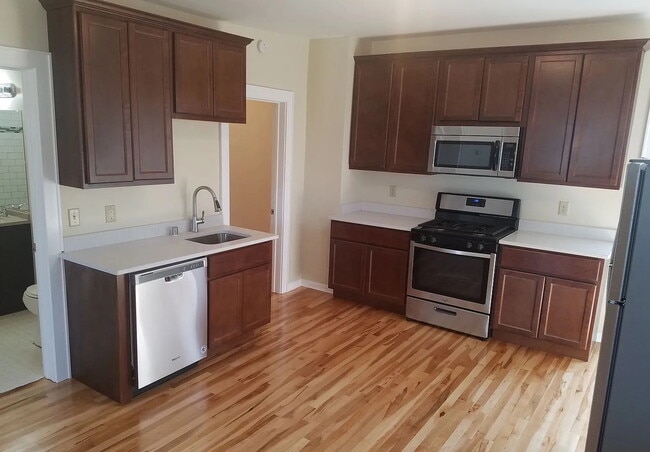 property at 2477-2479 N Dousman St