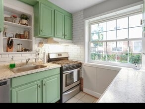 2327 Glendale Terrace in Alexandria, VA - Building Photo - Building Photo