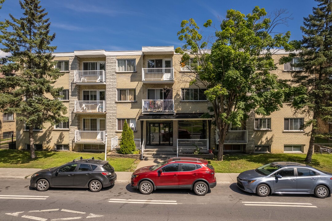 2625 Des Trinitaires Boul in Montréal, QC - Building Photo