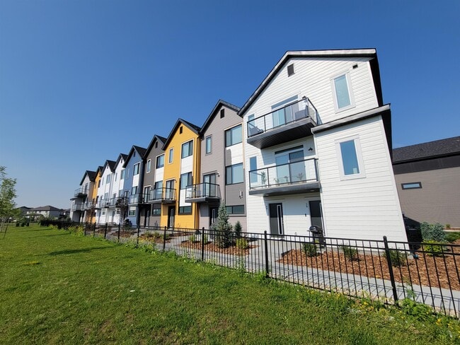 property at 2796-2796 Maple Way NW