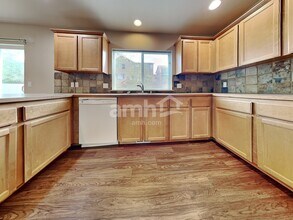 2304 Cooper Crest Dr NW in Olympia, WA - Building Photo - Building Photo