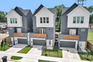 1616 Euel St in Houston, TX - Building Photo