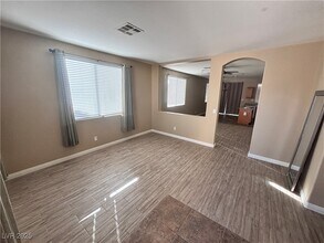 3317 La Cascada Ave in North Las Vegas, NV - Foto de edificio - Building Photo
