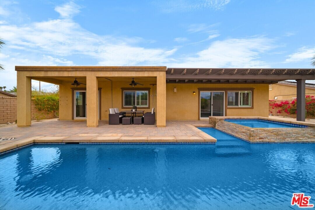 73992 Van Gogh Dr in Palm Desert, CA - Building Photo
