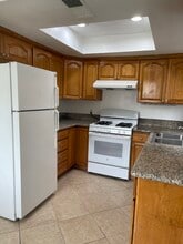 321 N Marguerita Ave in Alhambra, CA - Building Photo - Building Photo