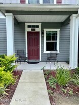 75550 Harvester St in Yulee, FL - Building Photo