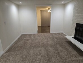 8424 69th Ave SW, Unit 8424 in Lakewood, WA - Building Photo - Building Photo