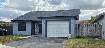 15238 SW 58th Terrace in Miami, FL - Building Photo