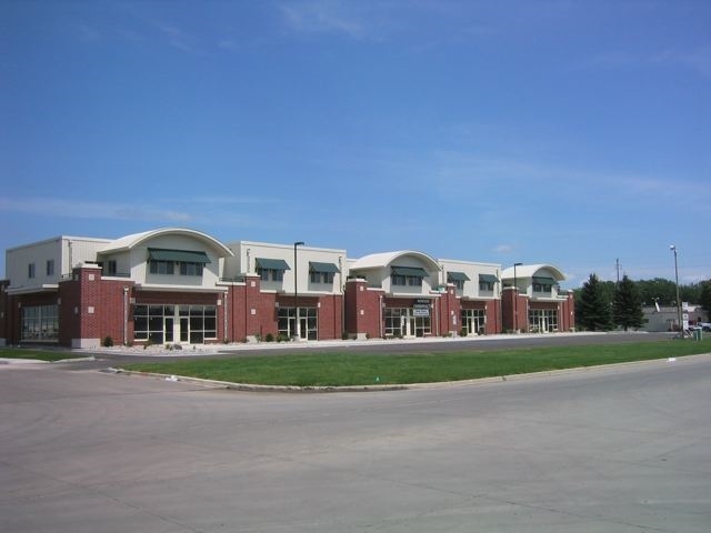 University Point Apartments in Grand Forks, ND - Building Photo