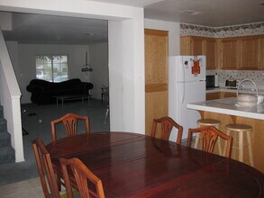 16466 Denhaven Ct in Chino Hills, CA - Building Photo - Building Photo