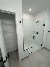 30 NW 31st St, Unit S1 in Miami, FL - Foto de edificio - Building Photo