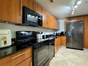 3001 S Ocean Dr, Unit 119 in Hollywood, FL - Foto de edificio - Building Photo