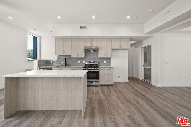 property at 1202 N Orange Grove Ave