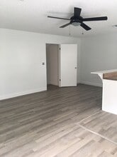 5324 Desoto Pl in Sarasota, FL - Building Photo - Building Photo