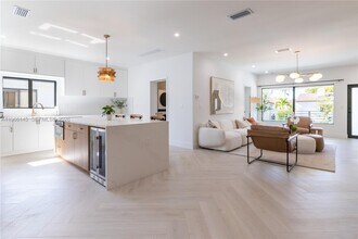 1420 SW 17th St in Miami, FL - Building Photo - Building Photo